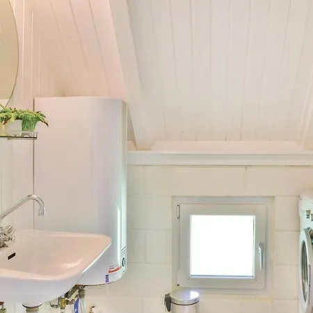 펜션 Two Bedroom Holiday In